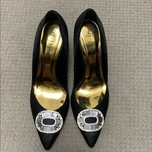 NWT J. Renee Nadia Black Pumps